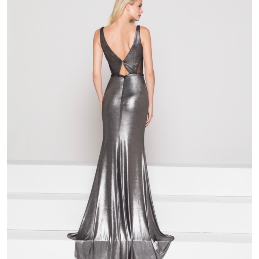 SOLD OUT Glow Colors Metallic Jersey Cutout Gown SZ 0 Prom Cocktail Evening